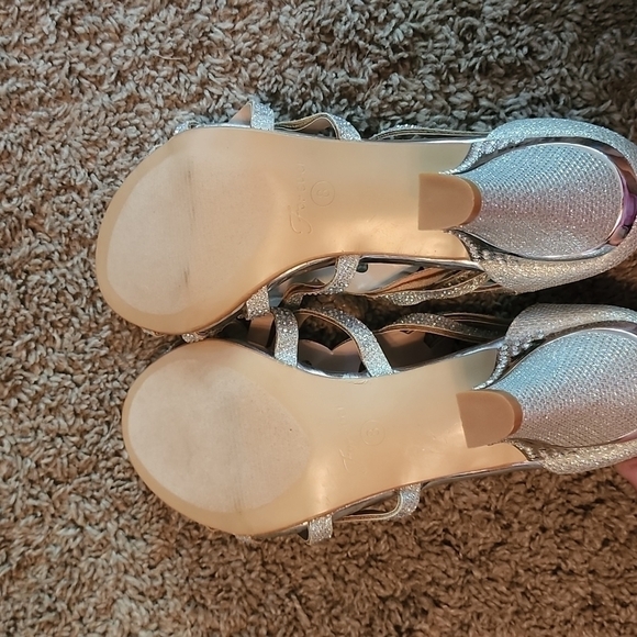 Gorgeous Womens Silver Embellished Prom Forever High Heel Shoe Sz 8 used once - Picture 5 of 8